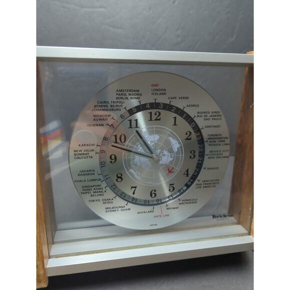 VTG MCM Verichron GMT World Time Quartz Mantel Clock Works Red Airplane 2nd Hand - Picture 2 of 12